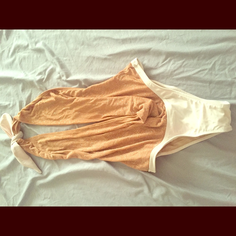 Beautiful shay Todd bathingsuit